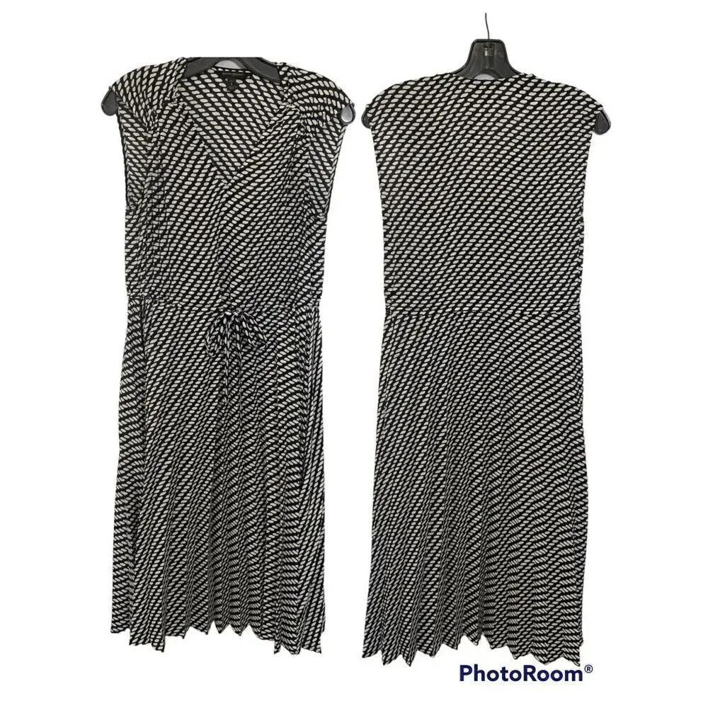 BananaāRepublicĀ CappedāSleeveāMidiāDress